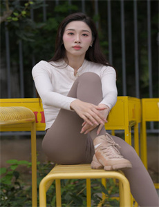 《亚洲A片又硬又粗又爽小说-女士不遮阴小内搭BB》